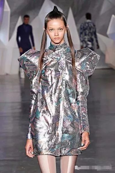 高科技服装